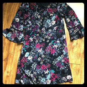 Cute dress beautiful bright colors new no tags!